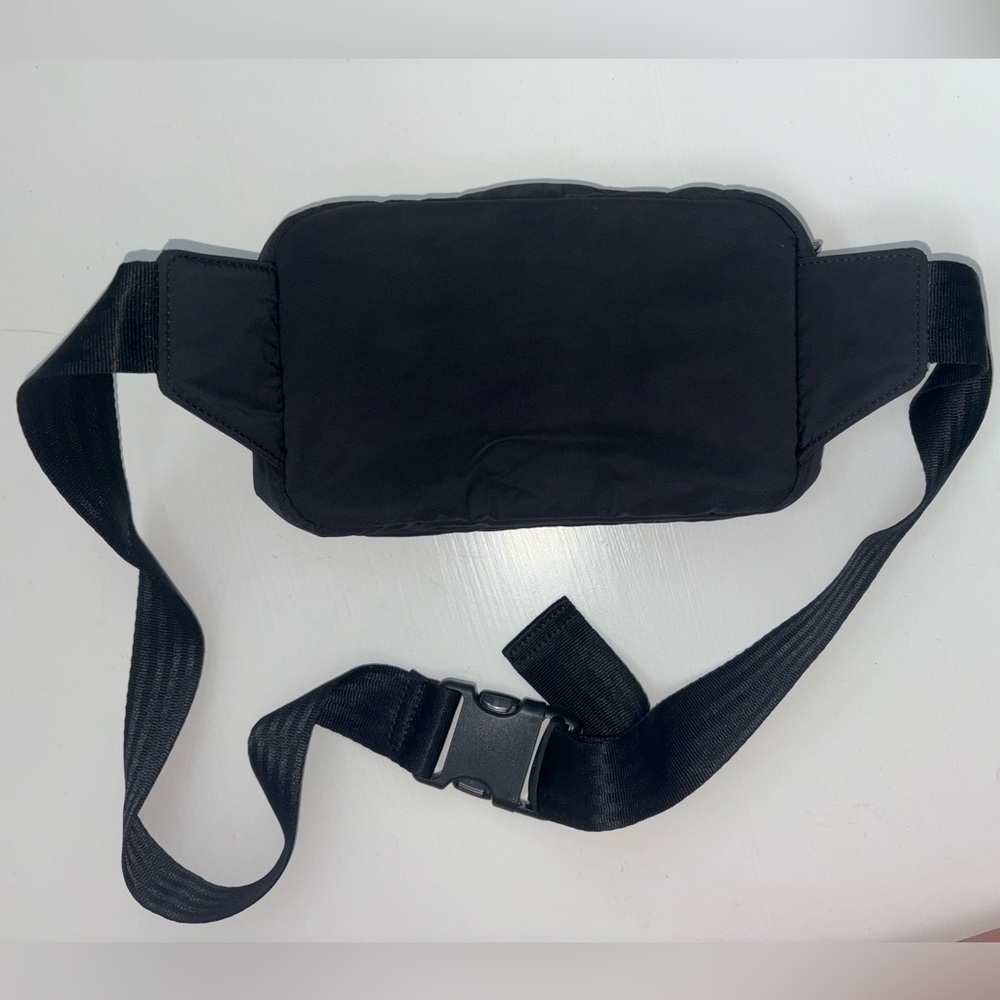 Athleta All About Crossbody Belt Bag Black - Picture 7 of 13